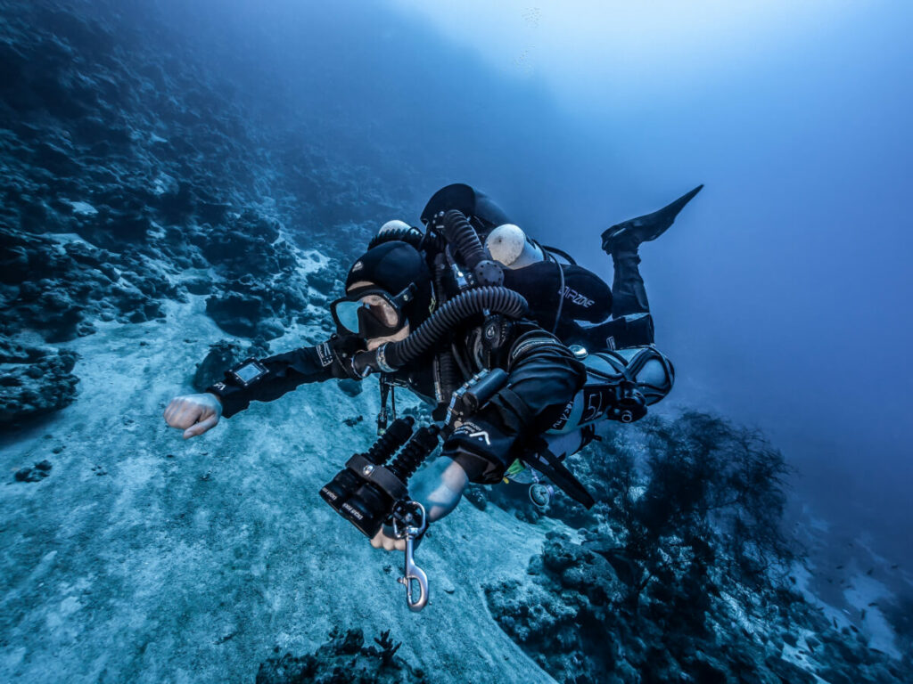What is the Advantage of a Rebreather? 2 CCR pic1